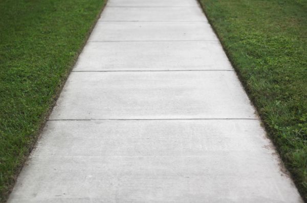 Cost of Concrete Walkway Replacement in Marysville