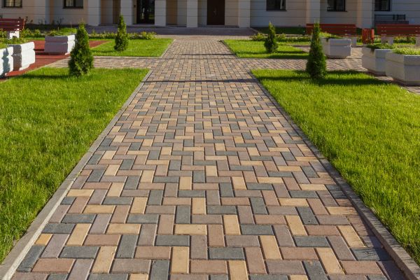 Cost of Paved Walkway Service in Marysville
